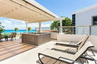 Image de Casa Grande - villa bord de l'océan w / piscine privée, terrasse w / jacuzzi