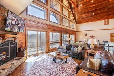 Image de 4br, Minutes pour Boone, Blowing Rock, Parkway, Bain à remous, Billard, Vues vastes, Baby-foot, Shuffleboard