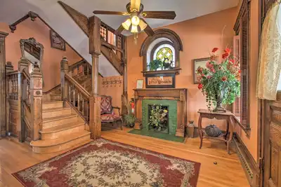 Image de Historic Helena Home Mins à partir de Dt w / Mtn. Vues!