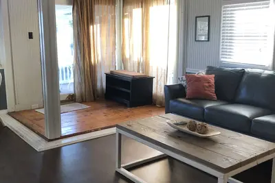 Image de Cottage rénové, idéal pour un couple ou une petite famille.