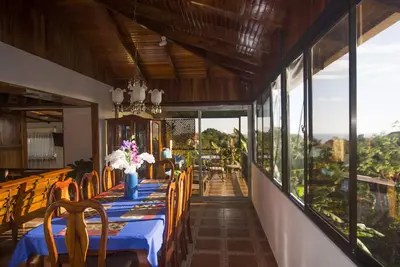 Image de Belle villa avec vue sur l'océan et le coucher du soleil - Nombreuses commodités - Grand emplacement - Accès au yacht
