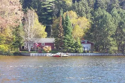 Image de Magnifique au bord du lac Cottage Little Boshkung Lac