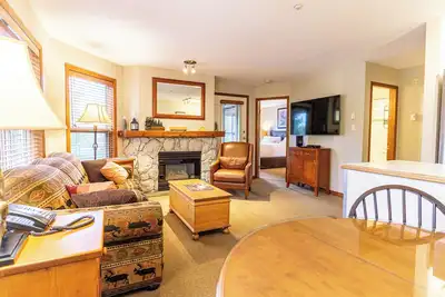 Image de Aspen # 209 Prime Ski-in Ski-out Location! Piscine, bains à remous, Ski Hill Voir