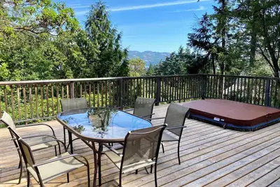 Image de Andover Cottage: Maison familiale confortable avec bain à remous, belle vue.