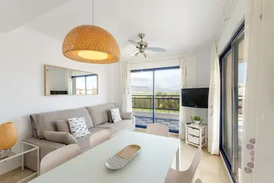 Image de Bel appartement dans un complexe fermé et familier près de la plage. Piscine / Wifi / Gym / Barbecue