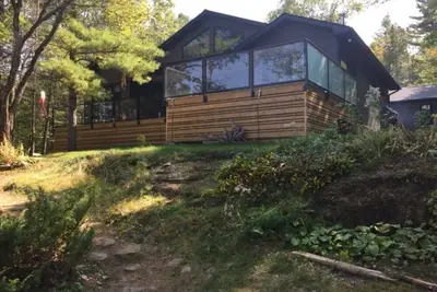 Image de Quatre chalet saison / maison Wolf Lake dans les Highlands Kawartha