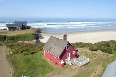 Image de Un classique des Yachats avec une vue incroyable sur l'océan, les piscines de marée et la plage de sable! Nuit Gratuite!
