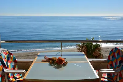 Roca Bajondillo vue sur la mer hypnotique deux chambres parking wifi gratuit