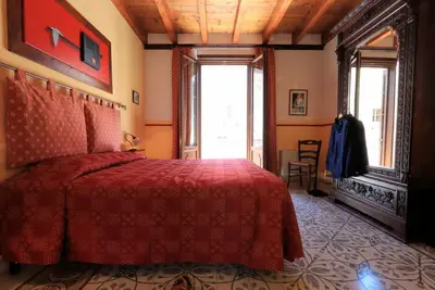 Image de Appartement - Castellammare del golfo. panoramique avec la vue de mer, située sur le deuxième plancher d'un palais distingué récemment restructurée