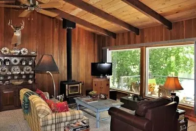 Image de Magnifique au bord du lac Cottage Le 12 Mile Lake