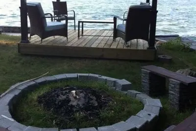 Image de Budget familial et convivial Lake Front Cottage sur Simcoe - Georgina