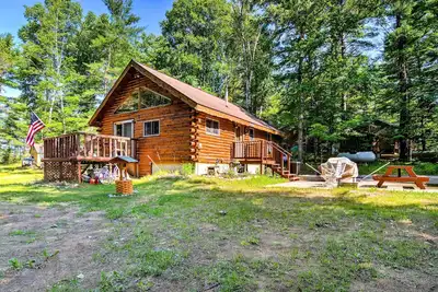 Image de 'Thunder Cove Cabin' Cabine Manistique avec vue sur le lac!