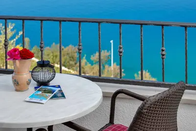 Image de Appartement d'une chambre avec la terrasse et la vue sur le mer Drasnice, Makarska (A-2581-a)