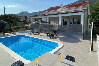 Image de Belle maison à Kastel Stari avec WiFi