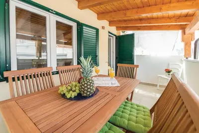 Image de Superbe maison à Pag avec WiFi