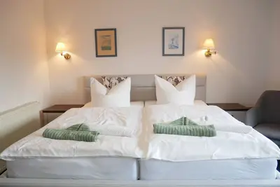 petite chambre double avec balcon - Gästehaus Knuth