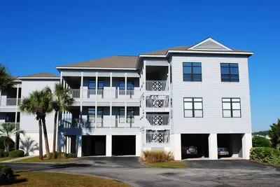 Inlet Point 21-C: 3 Br / 3 Ba condo à Pawleys Island, 6 personnes