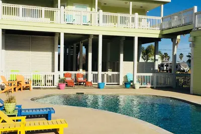 Image de Beach2Bay 3/2. 5 Accueil avec piscine privée, 4 terrasses ensoleillées, retraite magnifique