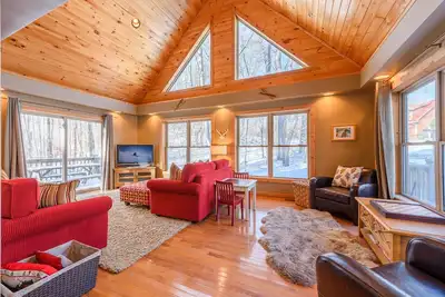 Image de 3br / 3ba Cabin à Beech Mountain, Nc, très bien situé, près des pistes de ski