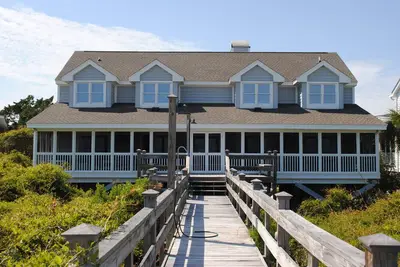 Princess And Pirates Cottage: 5 Br / 5. 5 Ba maison à Pawleys Island, pour 16 personnes
