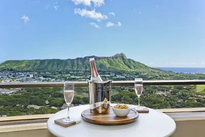 Image de Idéal pour les petites familles! Diamond Head et vues sur l'océan!