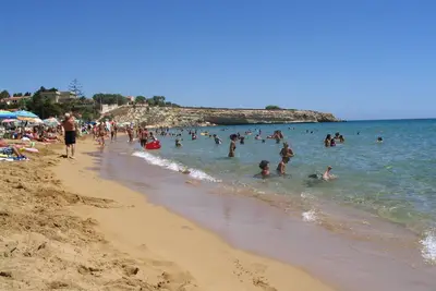 Image de Il Mandarino, appartement Ă seulement trois minutes Ă pied de la plage d'Avola