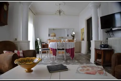 Image de Béziers coeur de ville appartement de caractère 2 chambres style Art Déco