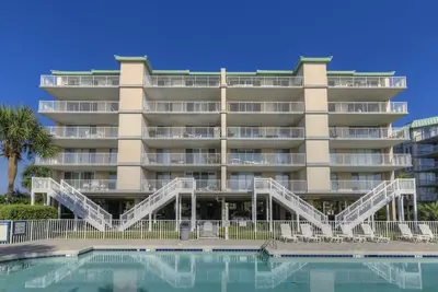 Hamilton At Somerset Unit 401: 3 condo Br / 3 Ba à Pawleys Island, pour 6 personnes