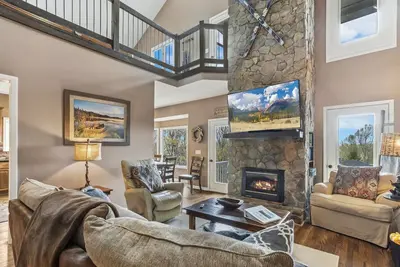 Image de 4br, bain à remous, table de billard, vues, 2 suites king, App Ski Mtn, Procès-verbal de Boone, Blowing Rock
