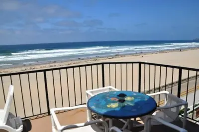 Image de Face à la mer, penthouse de 3 chambres.