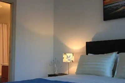 Le Centre City View Suite - 2bd / 2ba