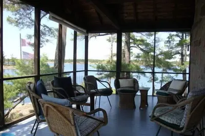 Image de Private Island-Pointe Au Baril, Ont. - Near Ojibway Club and Lighthouse