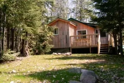 Image de Muskoka Sunset View Cottage on the Lake