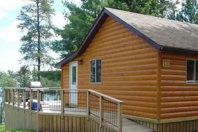Image de Deux confortables Chalets Chambre - Sioux Narrows