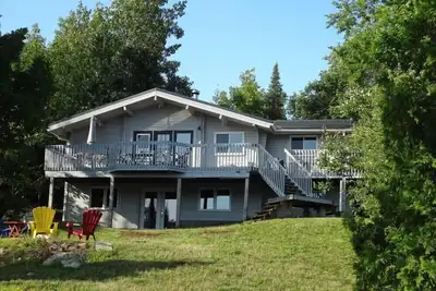 Image de Famille Waterfront Cottage - McKellar, Ontario