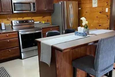 Image de Modern cottage on 9 acres of total privacy