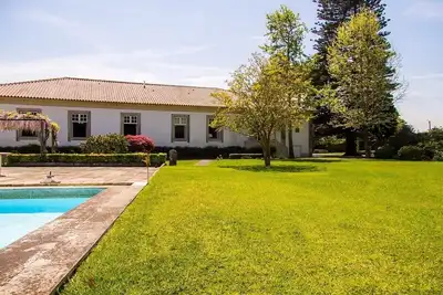 Image de Liiiving à Ofir | Manoir Piscine