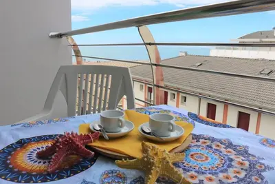Image de Profitez de la vue mer de notre appartement moderne - Beahost
