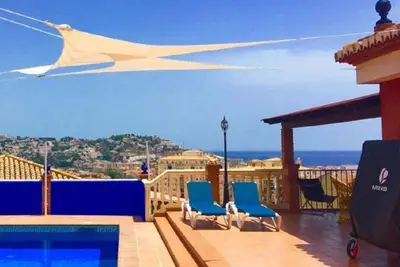 Image de Villa Serymar: vue sur la mer, piscine, parking privé, jeux, home cinéma, wi-fi