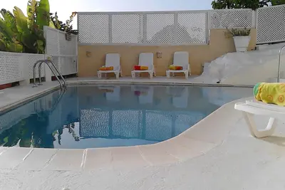 Barbados beach villa w/view, 2 private pools, WiFi, staff. Tranquil and Relaxing
