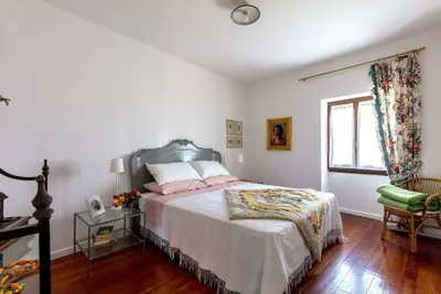 Image de maison individuelle vue lac 4 personnes à 10 minutes à pied du centre