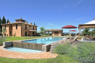 Image de Offre spéciale! Vacances, (Villa Lestra 8 + 3) Zone Volterra, San Gimignano, Pise
