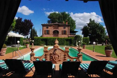 Image de Villa avec piscine privée, bain à remous, sauna et réductions de dernière minute