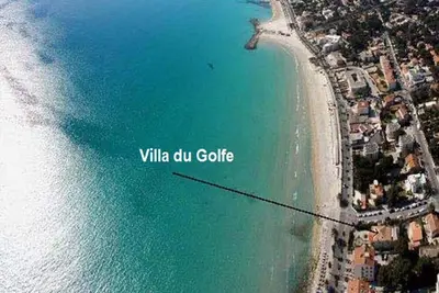 Image de F1 moderne, clim, parking, wifi, terrasse, à 2 pas de la plage