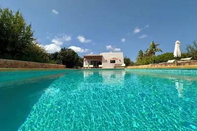 Maison Sur Le Terrain Avec Piscine PRIVÉE Wifi Gratuit Et A / C Gratuit