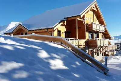 Image de Chalet Le Krissyann - A 100m Des Pistes - Exposition Sud - 14 Personnes - 140 M2