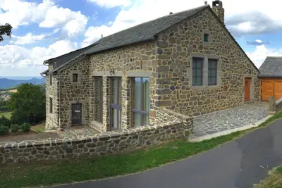 Image de Gîte Les Peyriers, superbe maison écologique dans cadre naturel magnifique