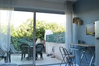 Studio Cabine 3 Couchages avec Terrasse, Parking, à 50m de la Plage - Le Grau d'Agde