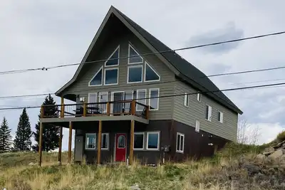 Image de Profitez de notre nouvelle maison dans la ville historique de Leadville, y compris vos animaux de compagnie.