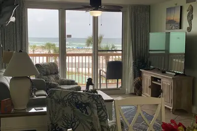 Image de Gulf Front 2 Bed / 2 Bath Condo pour 6 personnes. Accès direct à la plage privée, unité 317